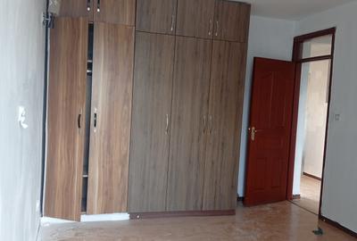 1 Bed Apartment with En Suite in Lavington - 4