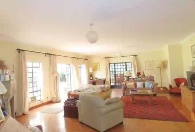 5 Bed Townhouse with En Suite in Karen - 4