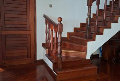 5 Bed Townhouse with En Suite at Kabarsiran Road - 3