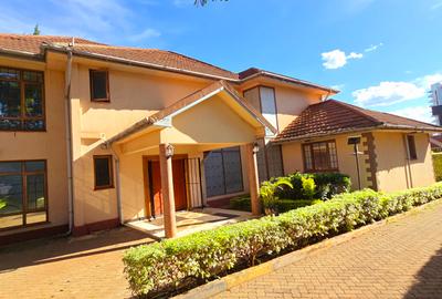 5 Bed House with En Suite at Mimosa Drive - 4