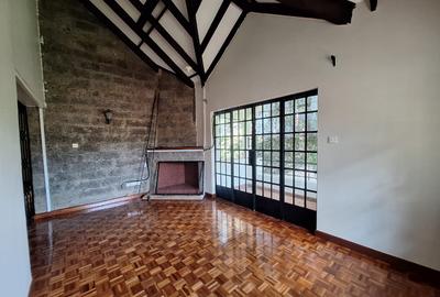 4 Bed Townhouse with En Suite in Spring Valley