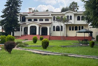 6 Bed House at Un Avenue - 3