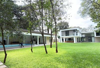 6 Bed Villa with En Suite at Lavington