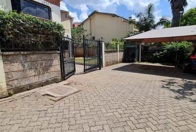 4 Bed House with En Suite at Grevillea Grove