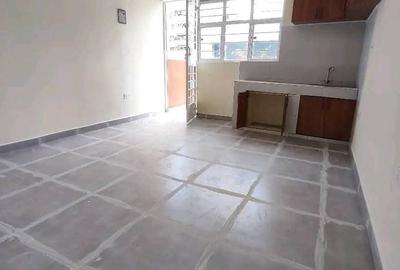 1 Bed House with En Suite in Lavington - 2