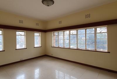 3 Bed Apartment with En Suite at Kusi Lane