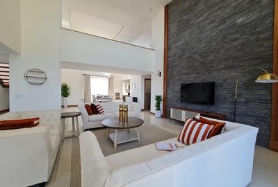 4 Bed Apartment with En Suite in Parklands