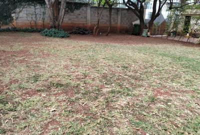 5 Bed House with En Suite in Lavington - 2