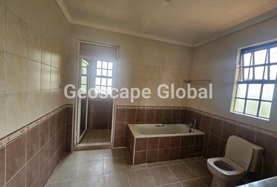 3 Bed House with En Suite in Runda - 4