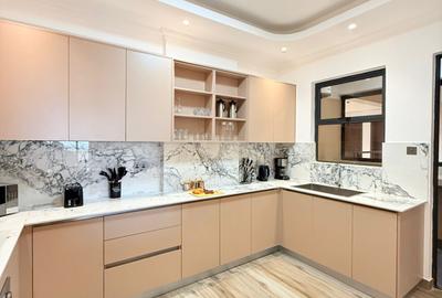 2 Bed Apartment with En Suite in Brookside - 3