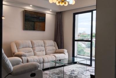 Serviced 2 Bed Apartment with En Suite at Riverside