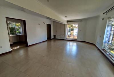 4 Bed Townhouse with En Suite in Runda - 2