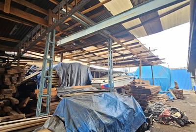 150,000 ft² Warehouse with Fibre Internet at Workshop Road