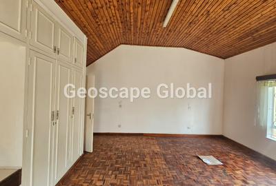 5 Bed House with En Suite in Gigiri - 3