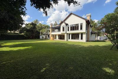 5 Bed House with En Suite in Runda