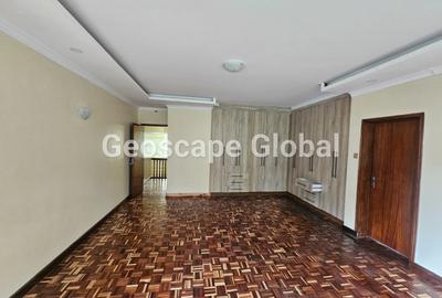 4 Bed Townhouse with En Suite in Spring Valley