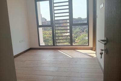 2 Bed Apartment with Backup Generator in Rosslyn