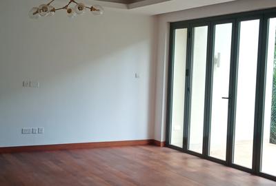 4 Bed Townhouse in Rosslyn - 4