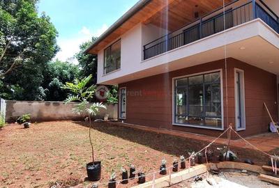 5 Bed Townhouse with En Suite in Lavington