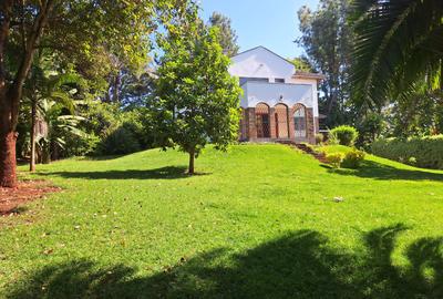 4 Bed House with Staff Quarters in Kitisuru