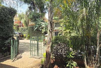 4 Bed Townhouse with En Suite at Brookside Drive