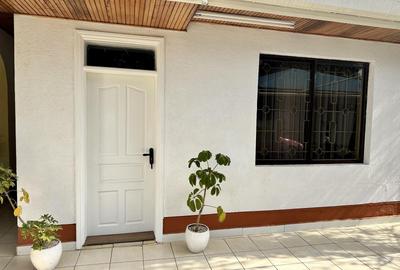 1 Bed House with En Suite in Runda