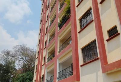 2 Bed Apartment with En Suite at Off Church Rd - 2