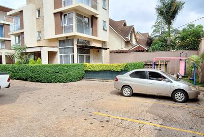 5 Bed Townhouse with En Suite at Lavington.