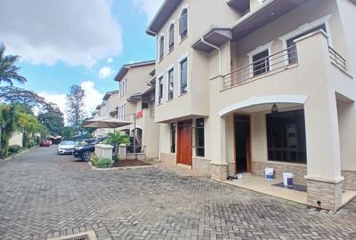 5 Bed Townhouse with En Suite at Lavington Green - 3