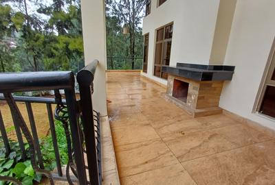 6 Bed Townhouse with En Suite in Kitisuru