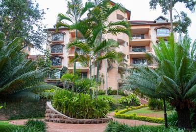 Furnished 3 Bed Apartment with En Suite in Brookside