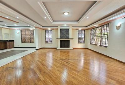 4 Bed Townhouse with En Suite in Westlands Area