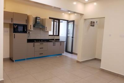 1 Bed Apartment with En Suite in Kilimani - 2