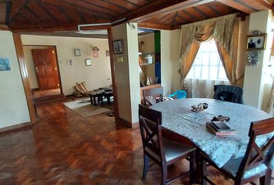 5 Bed House with En Suite at Rimpa