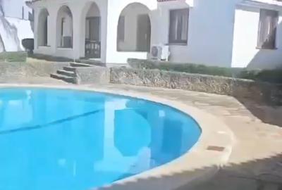 3 Bed Villa with En Suite at Nyali