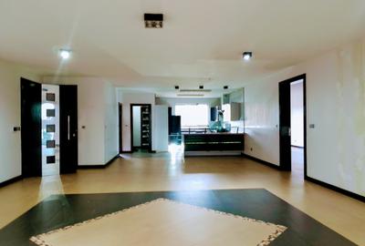 3 Bed Apartment with En Suite at Riverside Drive