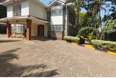 4 Bed House with En Suite in Gigiri - 3