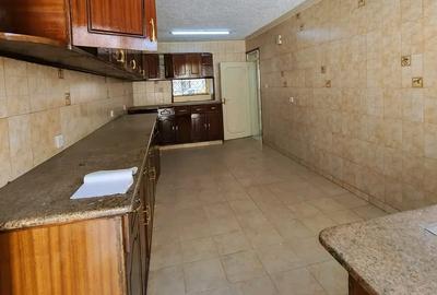 4 Bed Townhouse with En Suite at Kileleshwa - 2