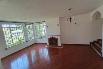 4 Bed House with En Suite in Gigiri - 2