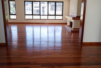 5 Bed House with En Suite in Kitisuru