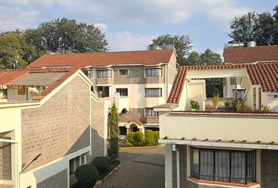 5 Bed Townhouse with En Suite at Grevillea Grove