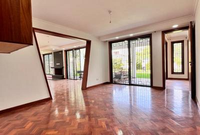 6 Bed Townhouse with En Suite in Lavington - 3