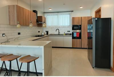 Furnished 3 Bed Apartment with En Suite in Spring Valley