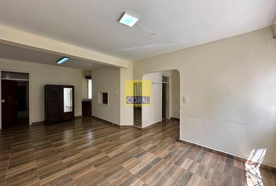 5 Bed Townhouse in General Mathenge