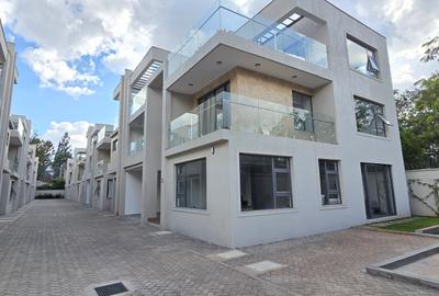 6 Bed Townhouse with En Suite at Lavington Lavington - 3