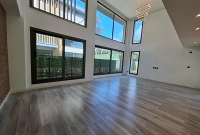 5 Bed Townhouse with En Suite in Lavington - 3