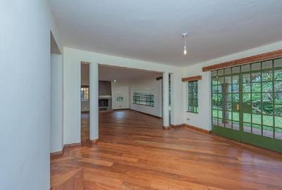 4 Bed Townhouse with En Suite in Lavington - 3