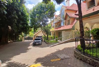 4 Bed Townhouse with En Suite at Lavington Green