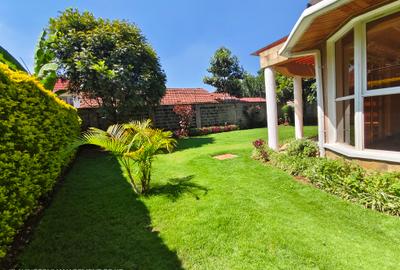 5 Bed Townhouse with En Suite at Lavington Green