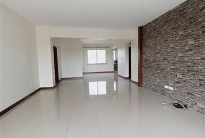 3 Bed Apartment with En Suite at Parklands